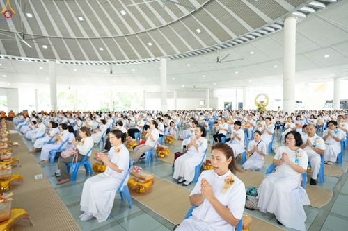 ภาพ No.348255:วันที่ 10 กันยายน พ.ศ.2569 พิธีสวดพระพุทธมนต์ และถวายภัตตาหารเป็นสังฆทาน เนื่องในวันครบ 26 ปี วันคล้ายละสังขาร คุณยายอาจารย์มหารัตนอุบาสิกาจันทร์ ขนนกยูง ณ หอฉันคุณยายอาจารย์ฯ วัดพระธรรมกาย