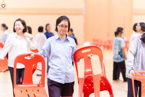 ภาพ No.322773:วันที่ 15-18 เมษายน พ.ศ.2569 การเเตรียมโต๊ะฉัน , เตรียมจุดพักค้าง , เรียงเก้าอี้ , เรียงกล่องไทยธรรม  เพื่องานถวายมหาสังฆทาน 40,000 กว่าวัดทั่วประเทศ วันคุ้มครองโลก 22 เมษายน พ.ศ.2569 วัดพระธรรมกาย