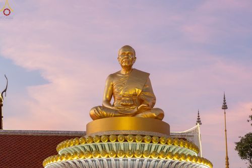 ภาพ No.73299:พิธีจุดประทีปถวายเป็นพุทธบูชา และบูชาธรรมมหาปูชนียาจารย์ ในโครงการธรรมยาตรากตัญญูบูชา มหาปูชนียาจารย์ พระมงคลเทพมุนี(สด จนฺทสโร) พระผู้ปราบมาร ปีที่ 11 ณ อนุสรณ์สถานลำดับที่ 4 สถานที่เกิดด้วยกายธรรม วัดโบสถ์ (บน) บางคูเวียง อ.บางกรวย จ.นนทบุรี วันที่ 21 