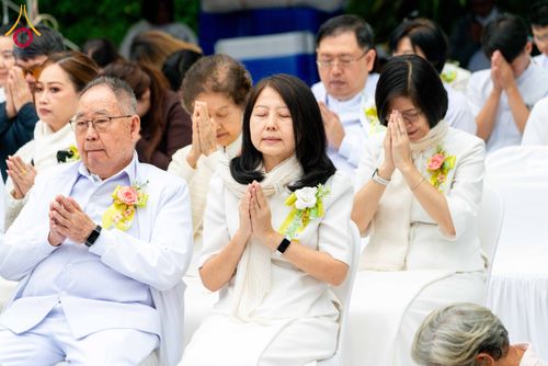 ภาพ No.285944:วันเสาร์ที่ 13 ธันวาคม พ.ศ.2568 พิธีตักบาตรพระภิกษุสามเณร 1,000 รูป ณ บริเวณหน้าอุทยานแห่งชาติเขาใหญ่ อำเภอปากช่อง จ.นครราชสีมา