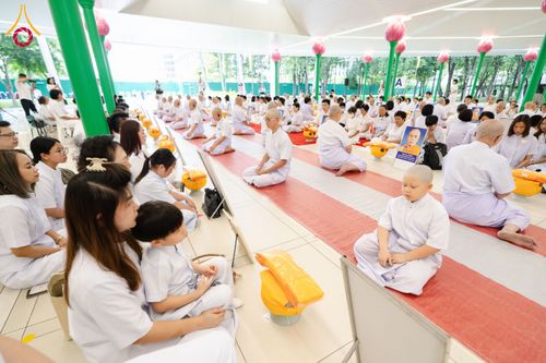 ภาพ No.286537:วันเสาร์ที่ 12 กรกฏาคม พ.ศ.2568 พิธีบรรพชาอุปสมบท  โครงการบรรพชาอุปสมบทหมู่ ธรรมทายาทนานาชาติ(ภาคภาษาจีน), โครงการบรรพชาสามเณร โรงเรียนนานาชาติ รุ่นที 14