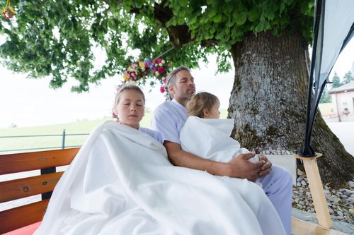 ภาพ No.286194:วันที่ 13 กรกฎาคม พ.ศ. 2568  พิธีทอดผ้าป่าฉลอง 13 ปี  วัดพระธรรมกายสวิตเซอร์แลนด์