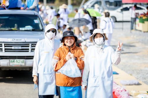 ภาพ No.296313:ภาพเบื้องหลังอาสาสมัครรวมใจ ชุดที่ 2 ในโครงการธรรมยาตรา กตัญญูบูชา มหาปูชนียาจารย์ พระมงคลเทพมุนี(สด จนฺทสโร) พระผู้ปราบมาร อนุสรณ์สถาน 7 แห่ง ปีที่ 14