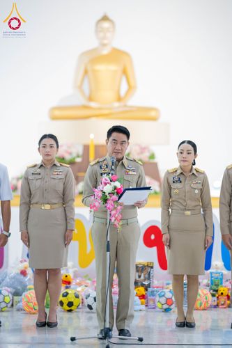 ภาพ No.290941:วันจันทร์ที่ 5 มกราคม พ.ศ. 2569  วัดพระธรรมกาย มูลนิธิธรรมกาย  จัดพิธีมอบของขวัญสนับสนุนการจัดกิจกรรมงานวันเด็กแห่งชาติ ประจำปี พ.ศ. 2569 ให้แก่องค์กรภาคีเครือข่ายกว่า 200 องค์กร ณ วัดพระธรรมกาย อ.คลองหลวง จ.ปทุมธานี