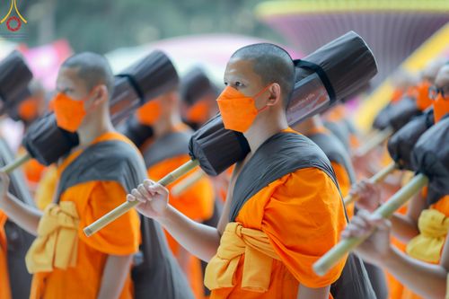 ภาพ No.106261:พระธรรมยาตราร่วมปฏิบัติธรรม และถ่ายภาพหมู่ประวัติศาสตร์ ในโครงการธรรมยาตรากตัญญูบูชา มหาปูชนียาจารย์ พระมงคลเทพมุนี(สด จนฺทสโร) พระผู้ปราบมาร  อนุสรณ์สถาน 7 แห่ง ปีที่ 12  วันที่ 4 มกราคม พ.ศ. 2567  ณ อนุสรณ์สถานมหาวิหารพระมงคลเทพมุนี จ.สุพรรณบุรี