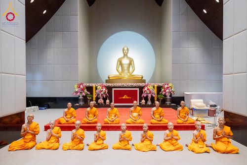 ภาพ No.286633:วันเสาร์ที่ 12 กรกฏาคม พ.ศ.2568 พิธีบรรพชาอุปสมบท  โครงการบรรพชาอุปสมบทหมู่ ธรรมทายาทนานาชาติ(ภาคภาษาจีน), โครงการบรรพชาสามเณร โรงเรียนนานาชาติ รุ่นที 14