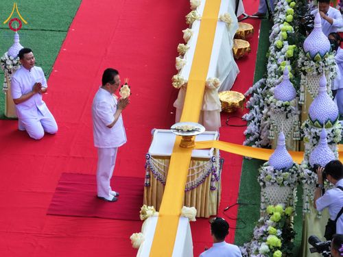 ภาพ No.316635:วันอาทิตย์ที่ 29 มีนาคม พ.ศ. 2569 พิธีทอดผ้าบังสุกุลและพิธีชำระร่าง โยมพ่อณรงค์ จินตมากุล  สิริอายุ 99 ปี 11 เดือน โยมบิดา พระครูปลัดรัตนวีรวัฒน์ (รังสฤษดิ์ อิทฺธิจินตโก) ที่ปรึกษาเจ้าคณะจังหวัดปทุมธานี เจ้าอาวาสวัดพระธรรมกาย  ณ ฌาปนสถานชั่วคราว ทางเข้า 