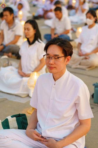 ภาพ No.307970:วันที่ 31 มกราคม พ.ศ. 2569 พิธีจุดประทีปธรรมถวายเป็นพุทธบูชา  และบูชาธรรมมหาปูชนียาจารย์ (ภาพชุดที่ 3) ณ วัดพระธรรมกาย ปทุมธานี ในโครงการธรรมยาตรา กตัญญูบูชา มหาปูชนียาจารย์ พระมงคลเทพมุนี(สด จนฺทสโร) พระผู้ปราบมาร อนุสรณ์สถาน 7 แห่ง ปีที่ 14