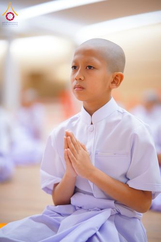 ภาพ No.319518:วันเสาร์ที่ 4 เมษายน พ.ศ.2569 พิธีขอขมา มอบผ้าไตร และถวายบาตรแด่นาคธรรมทายาท ในโครงการบรรพชาสามเณรฟื้นฟูพระพุทธศาสนาทั่วไทย โครงการหน่อแก้วเปรียญธรรม รุ่นที่ 14 โครงการสามเณรยุวธรรมทายาท รุ่นที่ 34 โครงการสามเณรมัชฌิมธรรมทายาท รุ่นที่ 30 ณ สภาธรรมกายสากล