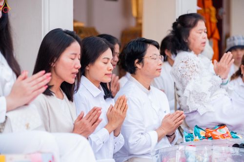 ภาพ No.294365:วันที่ 14 มกราคม พ.ศ. 2569 พิธีตักบาตรพระธรรมยาตรา ณ วัดสองพี่น้อง ต.ต้นตาล อ.สองพี่น้อง จ.สุพรรณบุรี ในโครงการธรรมยาตรา กตัญญูบูชา มหาปูชนียาจารย์ พระมงคลเทพมุนี(สด จนฺทสโร) พระผู้ปราบมาร อนุสรณ์สถาน 7 แห่ง ปีที่ 14