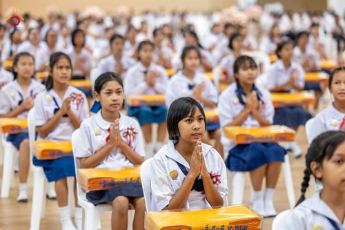 ภาพ No.348573:วันที่ 12 กันยายน พ.ศ. 2569 การอบรมเชิงปฏิบัติการจัดกิจกรรมทอดกฐินสัมฤทธิ์ พิธีมอบผ้าไตรประธานกฐินเด็กดี V-Star ประจำปีพุทธศักราช 2569 ณ สภาธรรมกายสากล วัดพระธรรมกาย