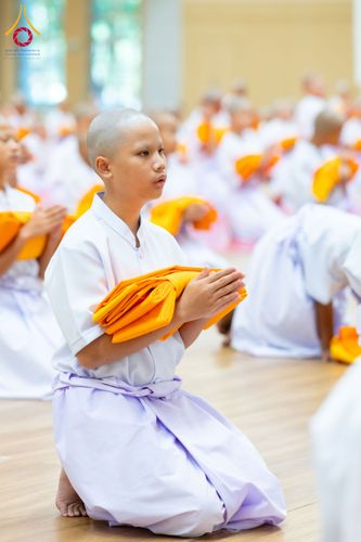 ภาพ No.319509:วันเสาร์ที่ 4 เมษายน พ.ศ.2569 พิธีขอขมา มอบผ้าไตร และถวายบาตรแด่นาคธรรมทายาท ในโครงการบรรพชาสามเณรฟื้นฟูพระพุทธศาสนาทั่วไทย โครงการหน่อแก้วเปรียญธรรม รุ่นที่ 14 โครงการสามเณรยุวธรรมทายาท รุ่นที่ 34 โครงการสามเณรมัชฌิมธรรมทายาท รุ่นที่ 30 ณ สภาธรรมกายสากล