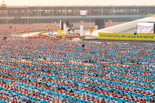 ภาพ No.324086:วันที่ 22 เมษายน พ.ศ.2569 (วันคุ้มครองโลก) พิธีถวายมหาสังฆทาน 40,000 กว่าวัดทั่วประเทศ ณ ลานธรรม พระมหาธรรมกายเจดีย์ วัดพระธรรมกาย