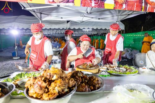 ภาพ No.296604:วันที่ 18 มกราคม พ.ศ. 2569 พิธีถวายภัตตาหารเป็นสังฆทาน แด่พระธรรมยาตรา ณ วัดโบสถ์บน ต.บางคูเวียง จ.นนทบุรี อนุสรณ์สถานลำดับที่ 4 สถานที่เกิดด้วยกายธรรม ในโครงการธรรมยาตรา กตัญญูบูชา มหาปูชนียาจารย์ พระมงคลเทพมุนี(สด จนฺทสโร) พระผู้ปราบมาร อนุสรณ์สถาน 7 แ