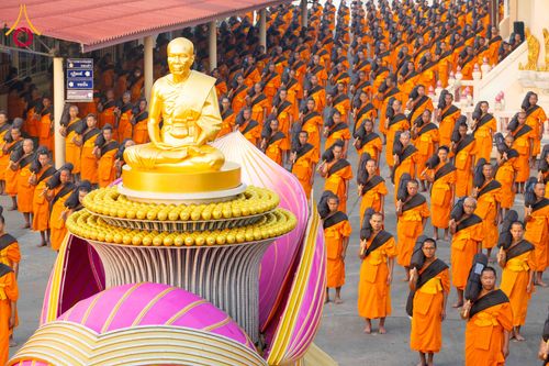 ภาพ No.297376:วันที่ 15 มกราคม พ.ศ.2569 พระธรรมยาตราปฏิบัติธรรมและถ่ายภาพหมู่ประวัติศาสตร์ อนุสรณ์สถานลำดับที่ 4 สถานที่เกิดด้วยกายธรรม  ณ วัดโบสถ์บน ต.บางคูเวียง จ.นนทบุรี ในโครงการธรรมยาตรา กตัญญูบูชา มหาปูชนียาจารย์ พระมงคลเทพมุนี(สด จนฺทสโร) พระผู้ปราบมาร อนุสรณ์ส