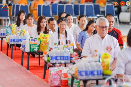 ภาพ No.283519:วันอาทิตย์ที่ 21 ธันวาคม  2568 พิธีบิณฑบาตฉลองสามเณรใหม่ ประเทศอินโดนีเซีย