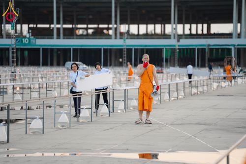 ภาพ No.326427:วันที่ 26 -27 เมษาบน พ.ศ.2569 การเก็บงานแผ่นหน้าโต๊ะที่ลานธรรม งานถวายมหาสังฆทาน 40,000 กว่าวัดทั่วประเทศ ณ ลานธรรม วัดพระธรรมกาย