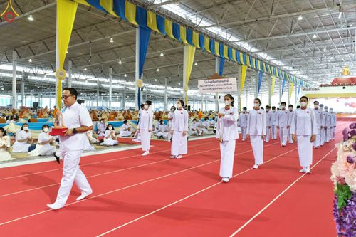 ภาพ No.85169:พิธีมุทิตาสักการะพระภิกษุ ผู้สอบได้เปรียญธรรม ๙ ประโยคระดับโลก, พิธีมอบโล่เกียรติยศและทุนการศึกษา สำนักเรียนบาลีดีเด่นทั่วประเทศ ในวันสมาธิโลก อาทิตย์ที่ 6 สิงหาคม พ.ศ. 2566 ณ สภาธรรมกายสากล วัดพระธรรมกาย