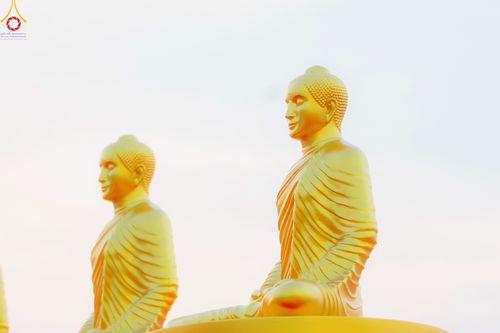 ภาพ No.79067:พิธีอัญเชิญองค์พระบรมพุทธเจ้า 24 องค์ เวียนประทักษิณรอบพระมหาธรรมกายเจดีย์ ณ วัดพระธรรมกาย  วันที่ 2 เมษายน พ.ศ. 2566