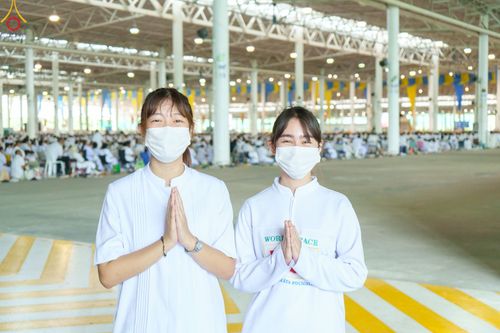 ภาพ No.85040:บรรยากาศการต้อนรับพระสังฆาธิการทั่วประเทศ และพิธีบูชาข้าวพระในวันสมาธิโลก วันอาทิตย์ต้นเดือนที่ 6 สิงหาคม พ.ศ. 2566 ณ สภาธรรมกายสากล วัดพระธรรมกาย