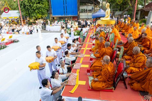 ภาพ No.313868:วันอาทิตย์ที่ 14 มีนาคม พ.ศ. 2569 ทำบุญเมืองหาดใหญ่ตักบาตรพระ 1,109 รูป เติมบุญใหญ่ หลังวิกฤตมหาอุทกภัย ณ ซุ้มประตูไชน่าทาวน์ ถนนศุภสารรังสรรค์ อ.หาดใหญ่ จ.สงขลา