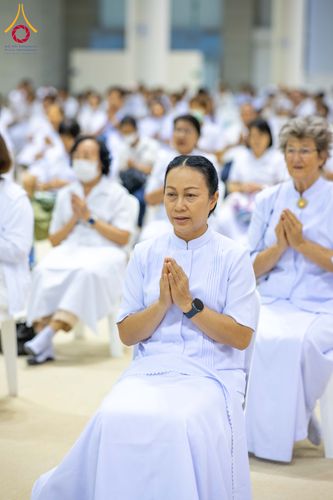 ภาพ No.325634:วันที่ 26 เมษายน พ.ศ.2569 กิจกรรมงานบุญวันอาทิตย์ สาธุชนปฏิบัติธรรมร่วมกัน ณ ห้องแก้วสารพัด 1 วัดพระธรรมกาย ปทุมธานี