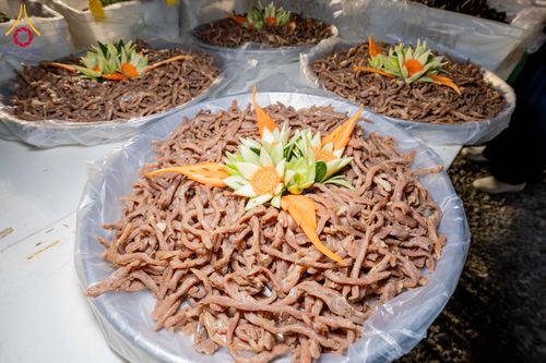 ภาพ No.295891:วันที่ 17 มกราคม พ.ศ. 2569 พิธีถวายภัตตาหารเป็นสังฆทาน แด่พระธรรมยาตรา ณ วัดโบสถ์บน ต.บางคูเวียง จ.นนทบุรี อนุสรณ์สถานลำดับที่ 4 สถานที่เกิดด้วยกายธรรม ในโครงการธรรมยาตรา กตัญญูบูชา มหาปูชนียาจารย์ พระมงคลเทพมุนี(สด จนฺทสโร) พระผู้ปราบมาร อนุสรณ์สถาน 7 แ