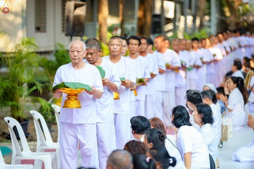 ภาพ No.319703:วันอาทิตย์ที่ 5 เมษายน พ.ศ.2569 พิธีตัดปอยผม และปลงผมนาคธรรมทายาท โครงการบรรพชาและอุปสมบทหมู่ รุ่นบูชาธรรม 82 ปี หลวงพ่อธัมมชโย