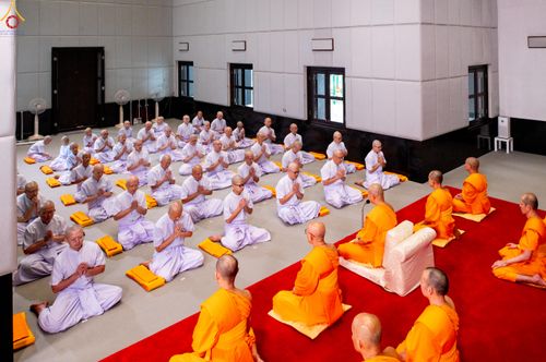 ภาพ No.338819:วันที่ 11 กรกฎาคม พศ.2569 พิธีบรรพชาอุปสมบท โครงการอุปสมบทหมู่ธรรมทายาทนานาชาติ  IDOP รุ่นที่ 21 (ภาษาจีน)  จากประเทศจีน มาเลเซีย สิงคโปร์ และไต้หวัน , โครงการบรรพชาสามเณรโรงเรียนนานาชาติ รุ่นที่ 15