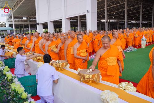 ภาพ No.316646:วันอาทิตย์ที่ 29 มีนาคม พ.ศ. 2569 พิธีทอดผ้าบังสุกุลและพิธีชำระร่าง โยมพ่อณรงค์ จินตมากุล  สิริอายุ 99 ปี 11 เดือน โยมบิดา พระครูปลัดรัตนวีรวัฒน์ (รังสฤษดิ์ อิทฺธิจินตโก) ที่ปรึกษาเจ้าคณะจังหวัดปทุมธานี เจ้าอาวาสวัดพระธรรมกาย  ณ ฌาปนสถานชั่วคราว ทางเข้า 