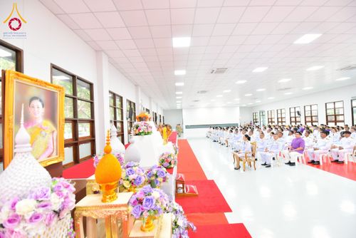 ภาพ No.227036:วันอังคารที่ 3 มิถุนายน พ.ศ. 2568 นายอำเภอคลองหลวง นำพสกนิกรรวมใจภักดิ์ สมเด็จพระนางเจ้าฯ พระบรมราชินี เนื่องในโอกาสวันเฉลิมพระชนมพรรษา ณ อาคารปลูกศรัทธา 2 วัดพระธรรมกาย อ.คลองหลวง จ.ปทุมธานี