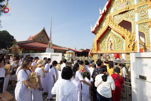 ภาพ No.174378:พิธีทอดกฐิน วัดสาลวัน จ.นครปฐม ในโครงการกฐินสามัคคีทั่วไทย 30,000 วัด บูชาธรรม 80 ปี หลวงพ่อธัมมชโย โดยคณะศิษยานุศิษย์วัดพระธรรมกาย วันที่ 10 พฤศจิกายน พ.ศ. 2567