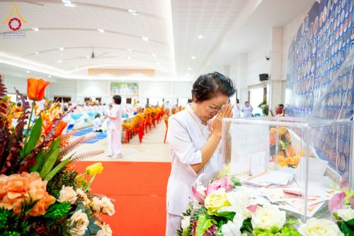 ภาพ No.238775:วันเสาร์ที่ 16 สิงหาคม พ.ศ. 2568 งานบุญประจำปี ครั้งที่ 20 พิธีทักษิณานุปทานแด่บรรพชน ตระกูลผ่องสวัสดิ์และหมู่ญาติที่ล่วงลับไปแล้ว ณ พระมหาเจดีย์ทัตตชีโว ศูนย์อบรมเยาวชนกาญจนบุรี