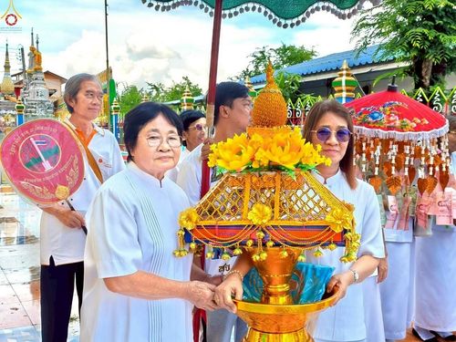 ภาพ No.256359:วันที่ 12 ตุลาคม พ.ศ. 2568 พิธีทอดกฐินสามัคคีทั่วไทย 30,000 วัด โดยคณะศิษยานุศิษย์ บูชาธรรม 81 ปี หลวงพ่อธัมมชโย ณ วัดเสาธงนอก อ.บางเสาธง จ.สมุทรปราการ