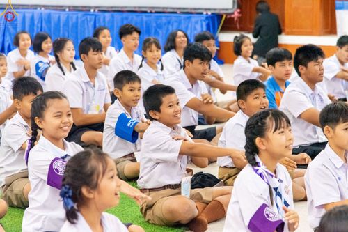 ภาพ No.106571:วันรวมพลังเด็กดี V-star ผู้นำฟื้นฟูศีลธรรมโลก จังหวัดสมุทรสาคร วันพฤหัสบดีที่ 28 ธันวาคม พ.ศ. 2566 ณ โรงเรียนสมุทรสาครวิทยาลัย อำเภอเมือง จังหวัดสมุทรสาคร