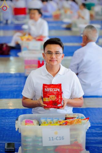 ภาพ No.221929:วันที่ 4 พฤษภาคม พ.ศ. 2568 พิธีตักบาตร เนื่องในวันอาทิตย์ต้นเดือน ณ บ้านแก้วเรือนทองคุณยายฯ วัดพระธรรมกาย