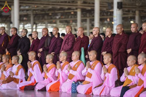 ภาพ No.178150:พิธีทอดผ้าป่าไทย-เมียนมา ครั้งที่ 7 วันอาทิตย์ที่ 1 ธันวาคม พ.ศ.2567 ณ สภาธรรมกายสากล  พระมหาธรรมกายเจดีย์ วัดพระธรรมกาย จ.ปทุมธานี