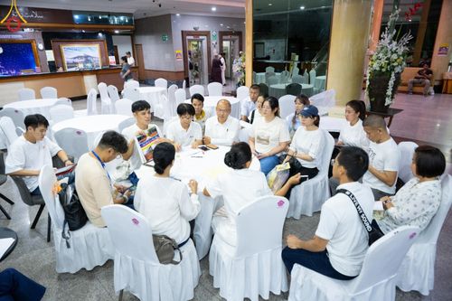 ภาพ No.151584:V.55 ทีมใหญ่ที่หาดใหญ่ เจ้าหน้าที่ทุกสถานะ หลายสัญชาติ ร่วมกันจัดงานตักบาตรที่หาดใหญ่ วันที่ 10-11 สิงหาคม พ.ศ. 2567