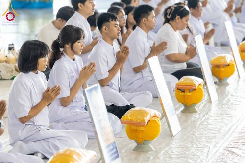 ภาพ No.321270:วันเสาร์ที่ 11 เมษายน พ.ศ.2569 พิธีขอขมาและมอบผ้าไตร โครงการอุปสมบทหมู่ บูชาธรรมหลวงพ่อธัมมชโย พ.ศ.2569 โครงการอุปสมบทหมู่ธรรมทายาท ระดับอุดมศึกษา รุ่น 53 (ภาคฤดูร้อน) ณ วัดพระธรรมกาย ปทุมธานี