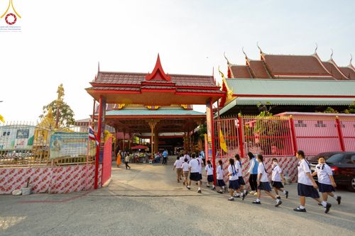 ภาพ No.203468:พิธีทอดผ้าป่าทำนุบำรุงศาสนสถาน ณ วัดตะเคียน ตำบลบางคูเวียง อำเภอบางกรวย จังหวัดนนทบุรี ในโครงการธรรมยาตรา กตัญญูบูชา มหาปูชนียาจารย์ พระมงคลเทพมุนี(สด จนฺทสโร) พระผู้ปราบมาร อนุสรณ์สถาน 7 แห่ง ปีที่ 13 วันที่ 29 มกราคม พ.ศ. 2568