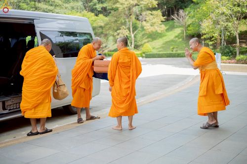 ภาพ No.243205:วันที่ 23-31 สิงหาคม พ.ศ. 2568 เจ้าหน้าที่ทุกสถานะ ทุ่มเทจัดงาน สัมมนารวมใจผู้นำบุญ เพื่องานกฐินสามัคคีทั่วไทย 30,000 วัด บูชาธรรม 81 ปี หลวงพ่อธัมมชโย