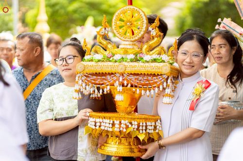 ภาพ No.269352:วันที่ 25 ตุลาคม พ.ศ. 2568 พิธีทอดกฐินสามัคคีทั่วไทย ณ วัดอัมพุมัญยาราม (ห้วยใหญ่)  อ.สระโบสถ์ จ.ลพบุรี โดยคณะศิษยานุศิษย์ บูชาธรรม 81 ปี หลวงพ่อธัมมชโย