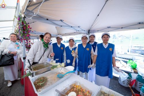 ภาพ No.255994:วันที่ 12 ตุลาคม พ.ศ. 2568 พิธีทอดกฐินวัดพระธรรมกายสวิตเซอร์แลนด์  ณ หอประชุมโรงเรียน Obergoldbach เมือง Bern ประเทศสวิตเซอร์แลนด์