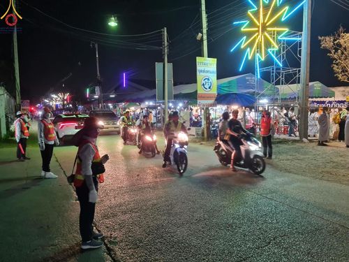 ภาพ No.109946:V.8 พลังทีม การเตรียมงาน เก็บงาน การรับบุญของเจ้าหน้าที่หน่วยงานต่างๆ เพื่อโครงการธรรมยาตรา กตัญญูบูชามหาปูชนียาจารย์ พระมงคลเทพมุนี (สด จนฺทสโร) พระผู้ปราบมาร อนุสรณ์สถาน 7 แห่ง ปีที่ 12 ระหว่างวันที่ 2 - 31 มกราคม พ.ศ.2567