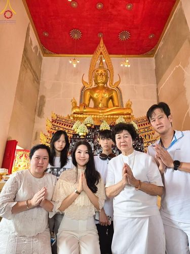 ภาพ No.168708:พิธีทอดกฐิน ณ วัดห้วยอุดม จ.บุรีรัมย์ ในโครงการกฐินสามัคคีทั่วไทย 30,000 วัด บูชาธรรม 80 ปี หลวงพ่อธัมมชโย โดยคณะศิษยานุศิษย์วัดพระธรรมกาย วันที่ 20 ตุลาคม พ.ศ. 2567
