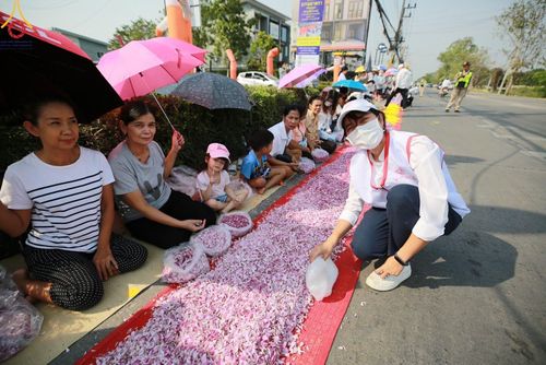 ภาพ No.121299:V.21 ลุยต่อ การเตรียมงาน เก็บงาน การรับบุญของเจ้าหน้าที่หน่วยงานต่างๆ เพื่อโครงการธรรมยาตรา กตัญญูบูชามหาปูชนียาจารย์ พระมงคลเทพมุนี (สด จนฺทสโร) พระผู้ปราบมาร อนุสรณ์สถาน 7 แห่ง ปีที่ 12 ระหว่างวันที่ 2 - 31 มกราคม พ.ศ.2567