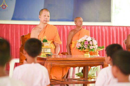 ภาพ No.135174:พิธีตัดปอยผม, พิธีขอขมารับผ้าไตร, พิธีบรรพชา, พิธีถวายบาตร ในโครงการบรรพชาสามเณร ฟื้นฟูพระพุทธศาสนาทั่วไทย  ณ ศูนย์ปฏิบัติธรรมบุญประสาน ต.พญาเย็น อ.ปากช่อง จ.นครราชสีมา วันที่ 5 เมษายน พ.ศ. 2567