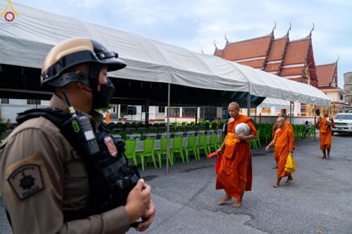 ภาพ No.87265:พิธีถวายสังฆทาน 323 วัด 4 จังหวัดชายแดนภาคใต้  ปีที่ 19 ครั้งที่ 165 พิธีมอบกองทุนหนุนแรงใจช่วยครูใต้  ปีที่ 16 ครั้งที่ 130 และพิธีทำบุญอุทิศส่วนกุศลให้ผู้วายชนม์ ณ วัดพุทธภูมิ อ.เมือง จ.ยะลา วันเสาร์ที่ 9 กันยายน พ.ศ. 2566