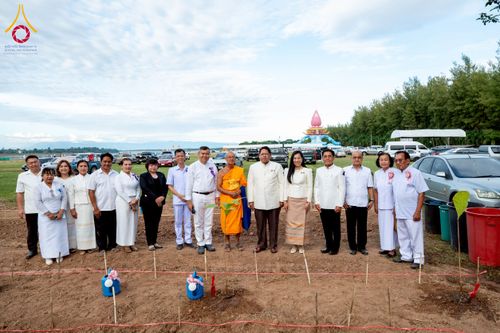 ภาพ No.266057:วันพุธที่ 5 พฤศจิกายน พ.ศ. 2568 (วันพระ ขึ้น 15 ค่ำ เดือน 12) พิธีจุดประทีปโคมลาน, โคมลอย และลอยกระทง ถวายประทีปเป็นพุทธบูชา สร้างความสว่างไสวให้กับแผ่นดินด้วยแสงธรรม ณ พุทธอุทยานนานาชาติ จังหวัดหนองคาย