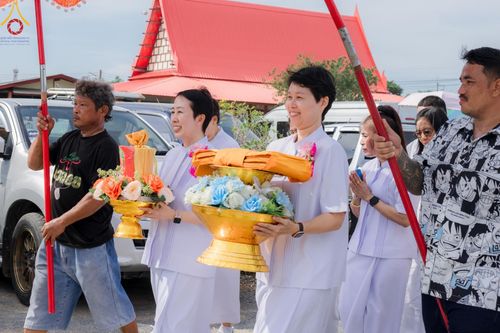 ภาพ No.170163:พิธีทอดกฐิน ณ วัดผาสุการาม อ.บางเลน จ.นครปฐม ในโครงการกฐินสามัคคีทั่วไทย 30,000 วัด บูชาธรรม 80 ปี หลวงพ่อธัมมชโย โดยคณะศิษยานุศิษย์วัดพระธรรมกาย วันที่ 26 ตุลาคม พ.ศ. 2567